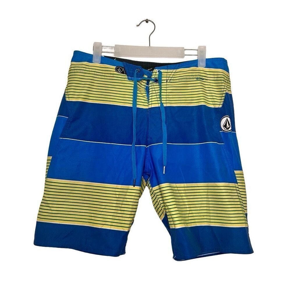 Volcom Striped Two Way Stretch Pure Function Board Swim Shorts Blue Yellow Sz 32